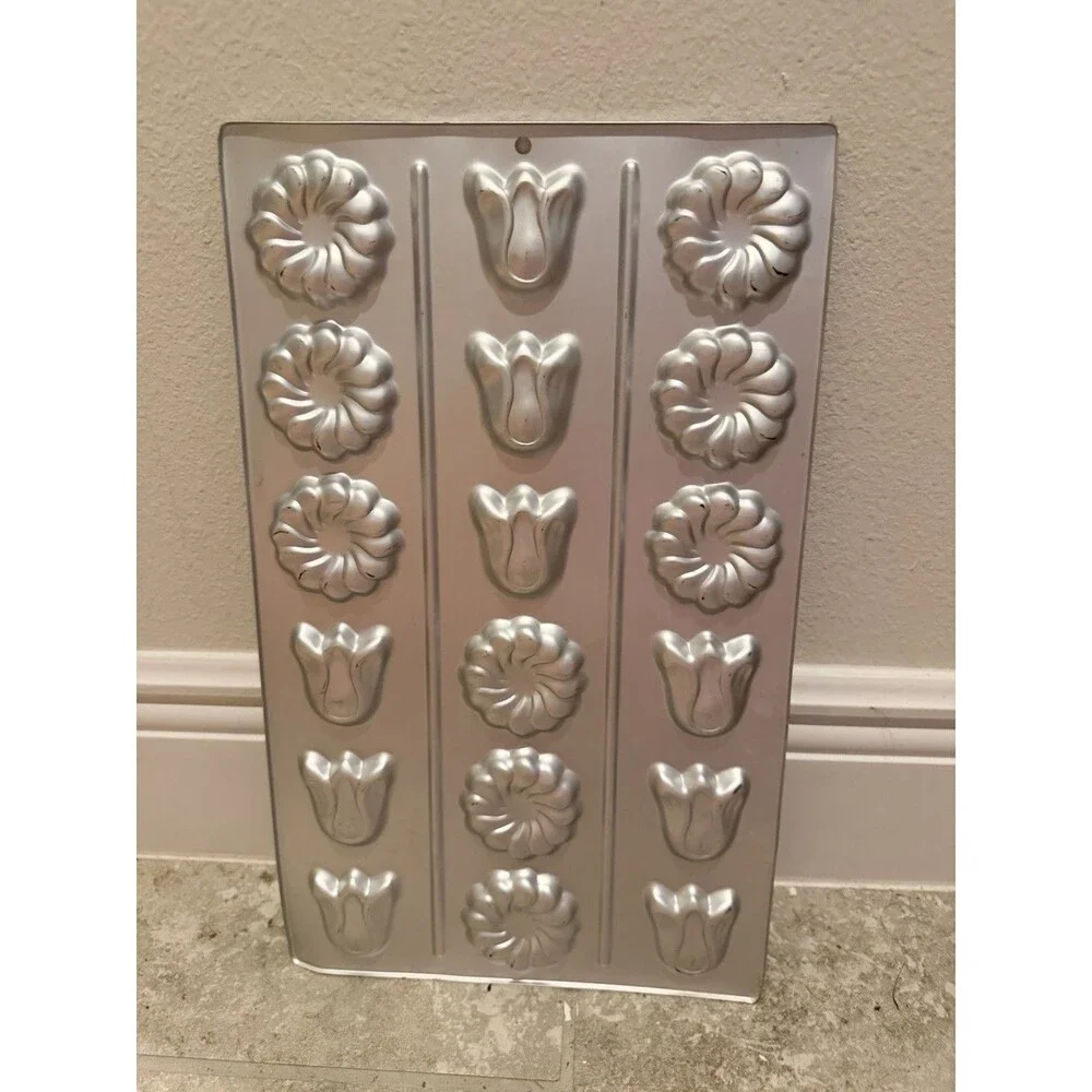 Vintage Wilton Bavarian Classic Aluminum Cookie Mold 9.5